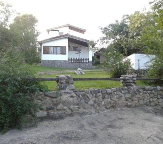 Alquilo Casa en Tanti