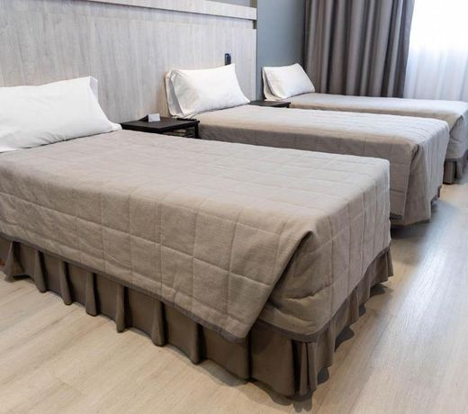 HOTEL M