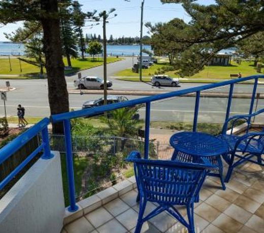 NearBy Hotel