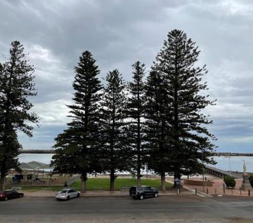 Port Broughton Hotel and Sunnyside Motel
