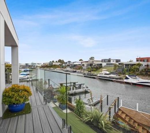 Riviera View