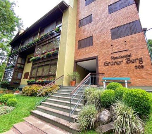 Apartamentos GRUNENBERG a 5 min do CENTRO by Achei Gramado