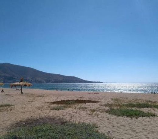 Depto 4 dormitorios en Punta Puyai, Papudo. A pasos de la playa