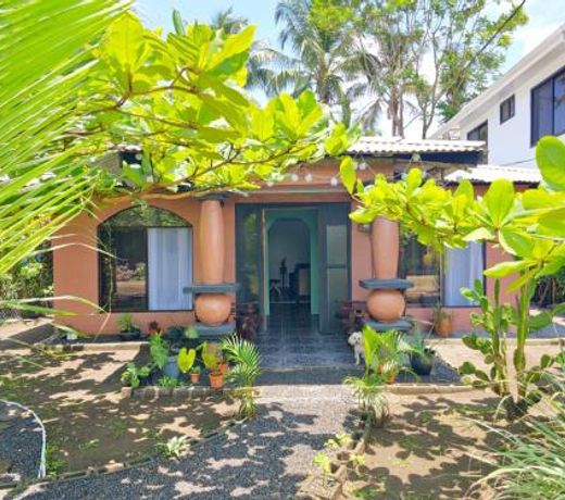 Micheck beach house