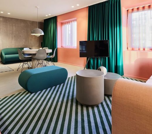 Kirk Suites