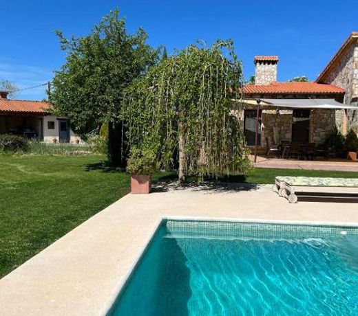 2 bedrooms villa with private pool furnished garden and wifi at Uceda