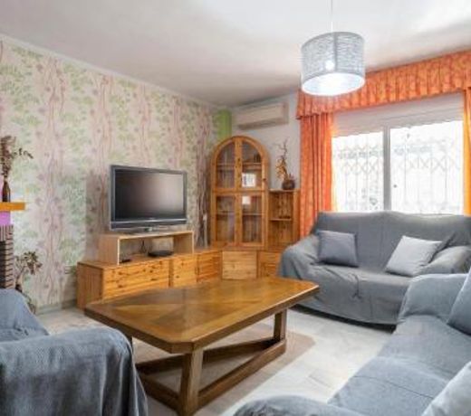 Beautiful home in Torre del Mar with Outdoor swimming pool, WiFi and 3 Bedrooms
