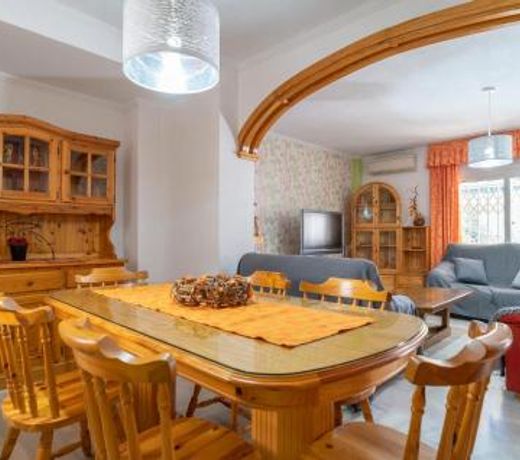 Beautiful home in Torre del Mar with Outdoor swimming pool, WiFi and 3 Bedrooms