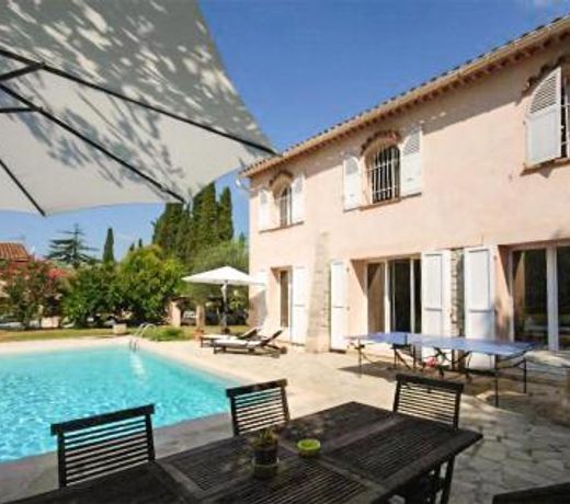 Awesome home in Mouans-Sartoux with Outdoor swimming pool and WiFi