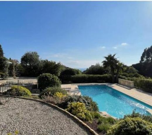Villa avec piscine, plage Ã  pieds