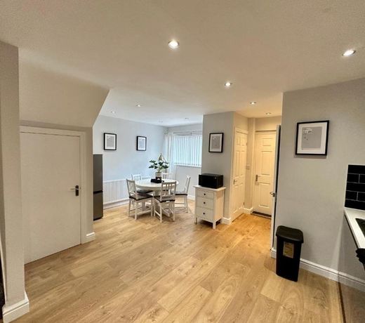 Charming 3-Bed House in Newcastle upon Tyne
