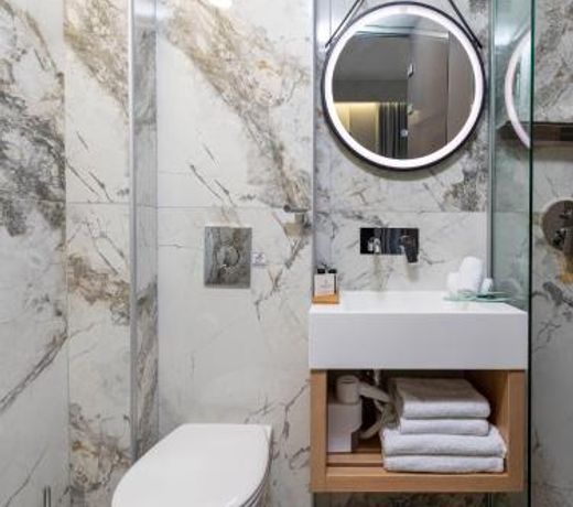 Metropolitan Pearl Boutique Hotel