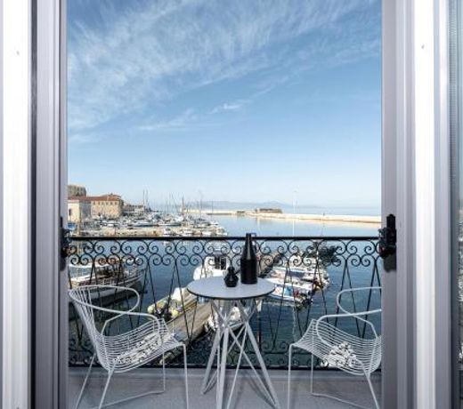 Riviera Suites