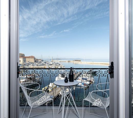 Riviera Suites