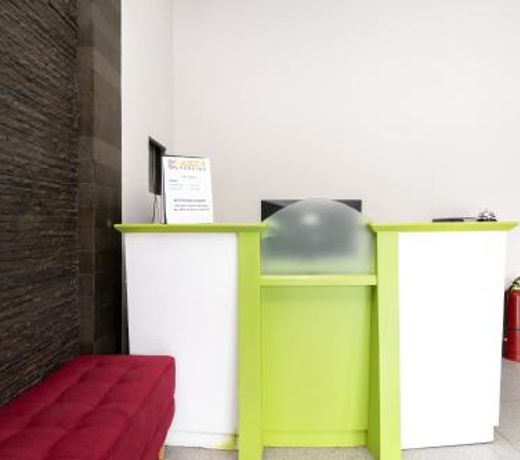 Urbanview Hotel Bizhome Artha Gading Boulevard