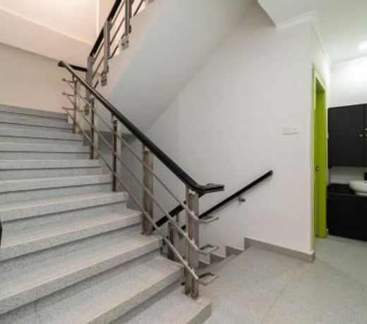 Urbanview Hotel Bizhome Artha Gading Boulevard