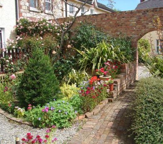 Courtyard Holiday Cottage No 8