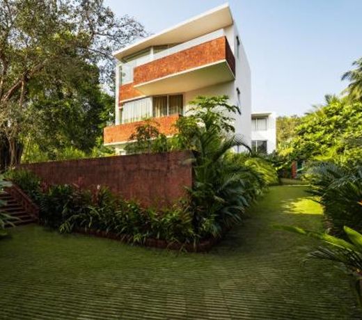 El Raso Apartments