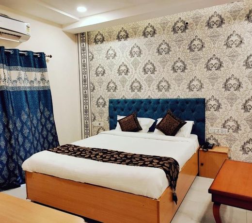 HOTEL RAJWADA RESORT