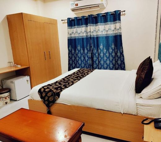 HOTEL RAJWADA RESORT
