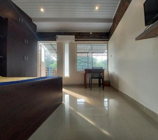 JEENA MOTEL