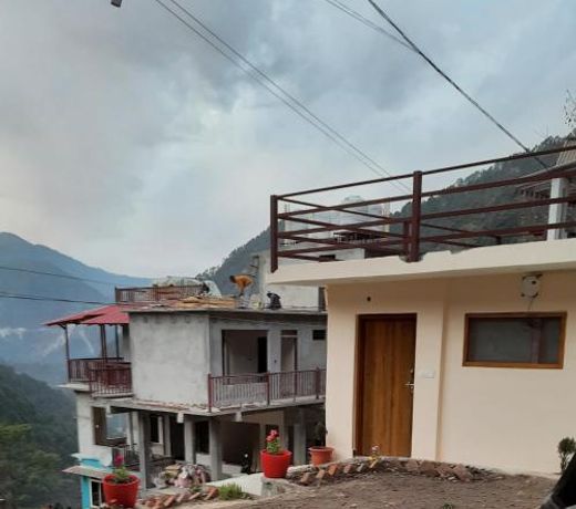 Chandra homestay kainchidham