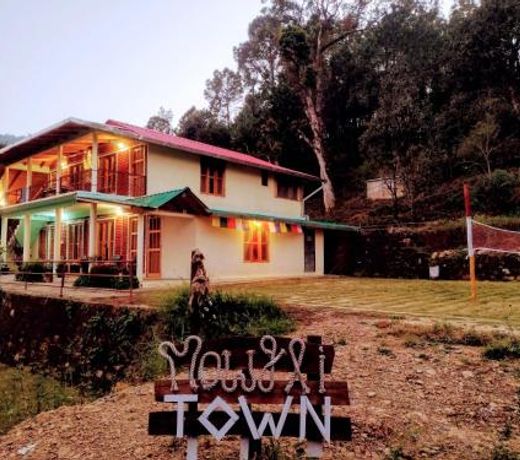 Mowgli Town Homestay/Resort