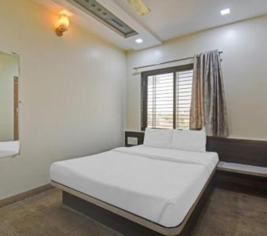 Capital O 86861 Hotel Ramraj Inn