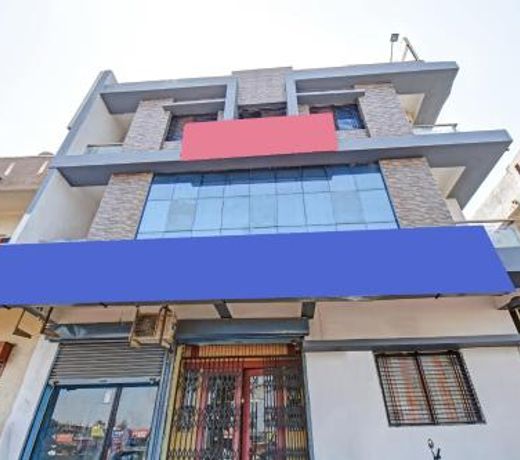 Capital O 86861 Hotel Ramraj Inn