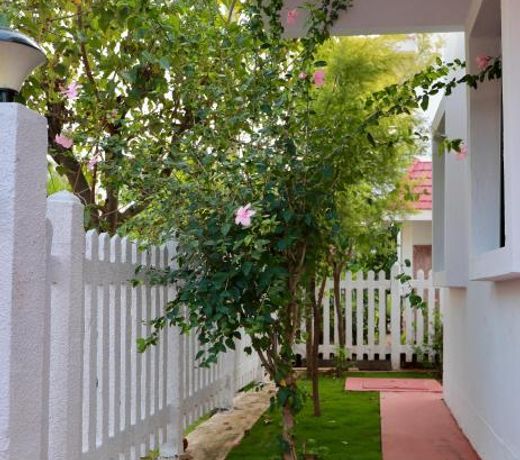 Tranquil Staycation - Independent Duplex House