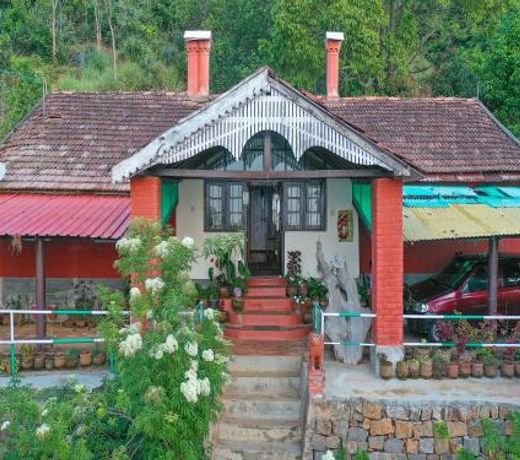 DEVASHOLA HOMESTAY
