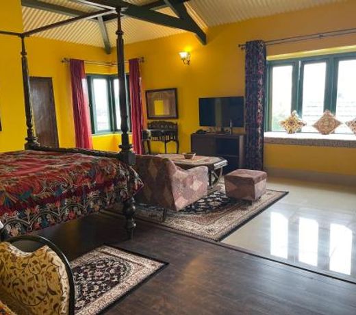 Habba Kadal Kashmiri Heritage Hotel & Hub