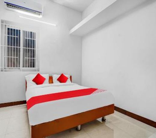 OYO Flagship 70347 Hotel Crown Tower