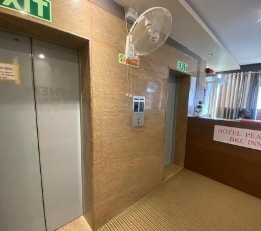 Hotel Pearl's BKC Inn- Near Trade Centre, Visa Consulate