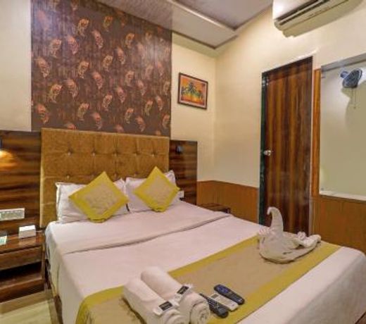 HOTEL SIGNATURE INN