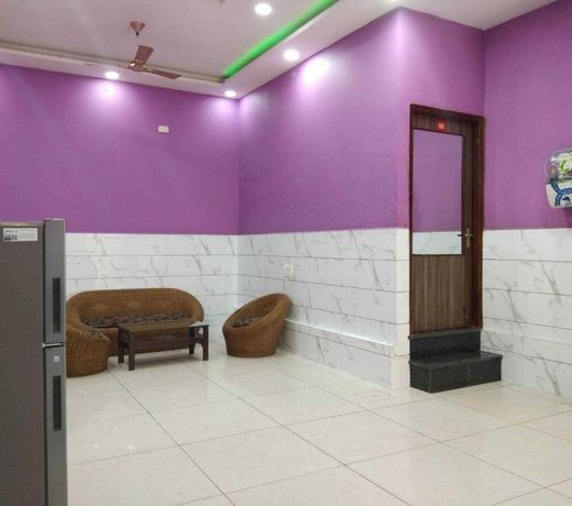 OYO 70049 Hotel Green Apple