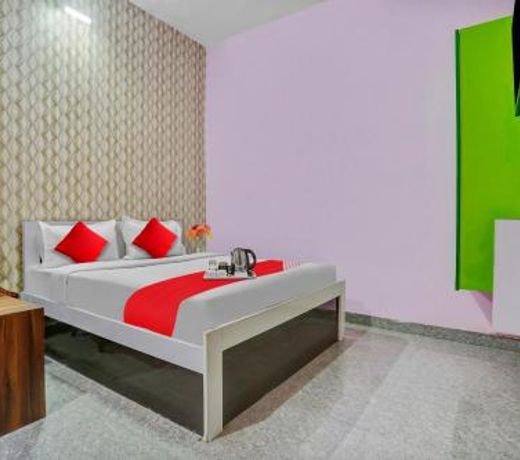 Flagship 93333 K D Guest House