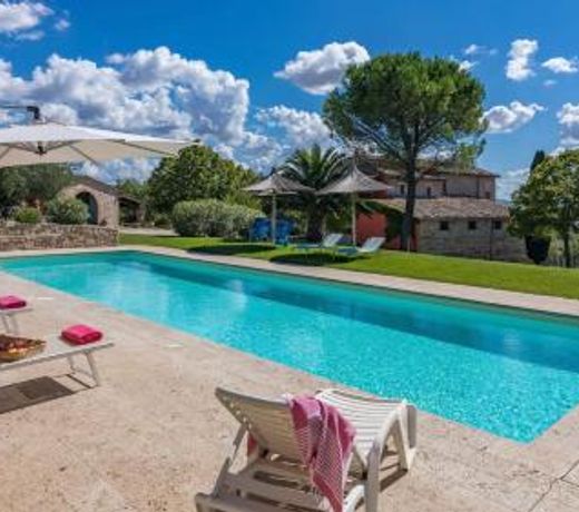 VILLA LE LOGGE 12&1, Emma Villas