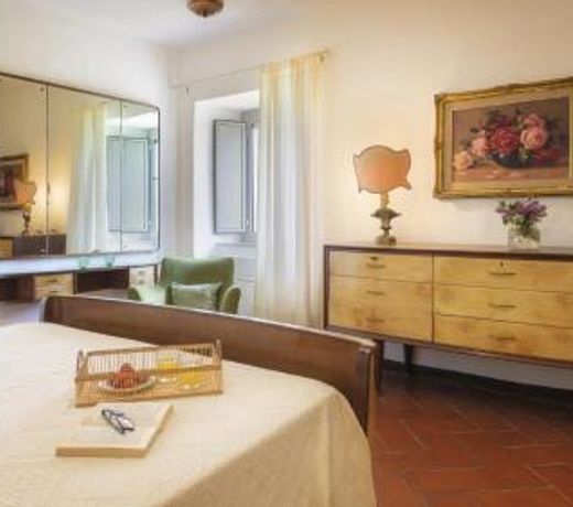 VILLA LE LOGGE 12&1, Emma Villas
