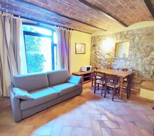Lovely holiday home in Gambassi Terme with shared pool