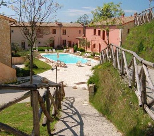 Nice apartment in Gambassi Terme with shared pool