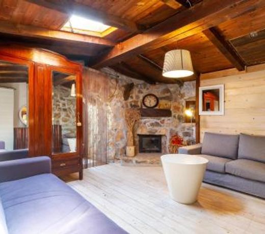 Awesome home in Acquaviva delle fonti with Outdoor swimming pool, WiFi and 3 Bedrooms