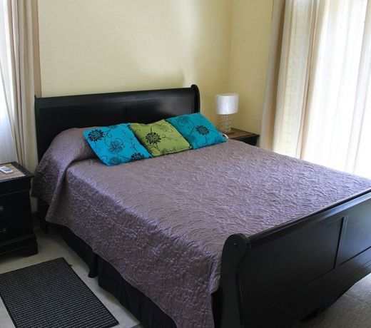 The Guest Apartments at Border Crossings
