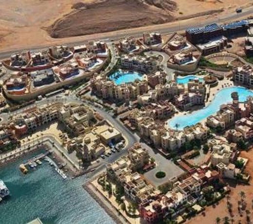 one bedroom apartments aqaba on 2 swimming pool Tala bay