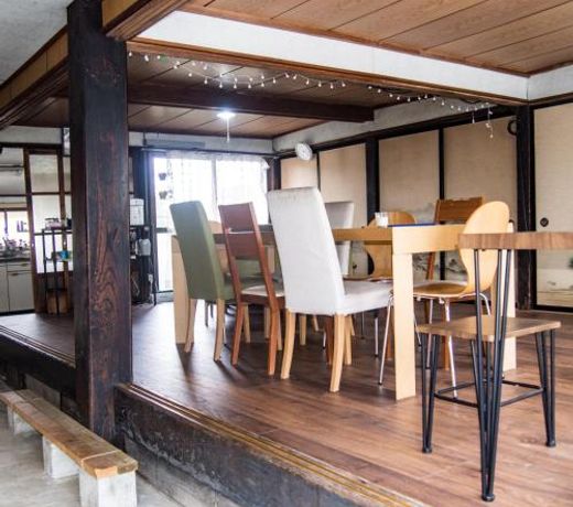 Astuto Riders House