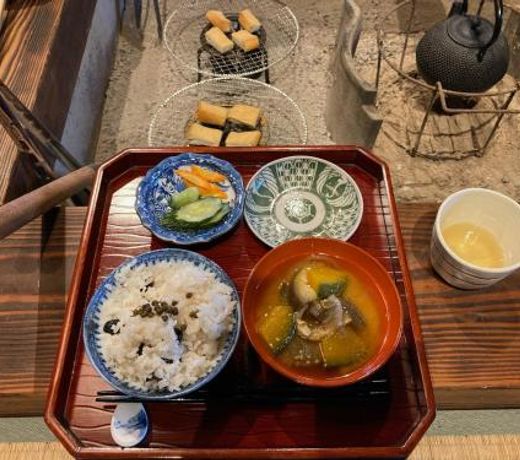 ä¸æ±ä¸èã®å®¿ãã¡ãã¶ãã¤ãã³ã° Ichiju Issai no Yado Chabu Dining Unforgettable Farmstay experience in Deep Kyoto
