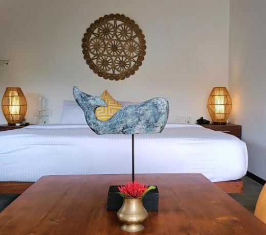 Sānti Beach House with pool & beach