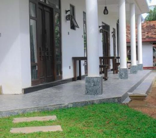 Eden Roc Guest Inn
