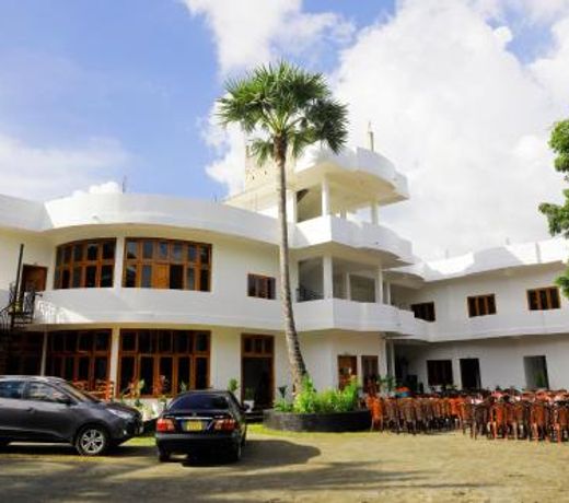 Amis Hotel & Restaurant