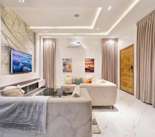 SID LUXURY SHORTLET LEKKI - Lagos with Swimming Pool, PS 5, Snooker & Table Tennis